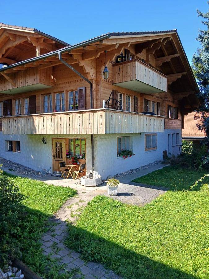 Gîte pour 3 personnes, avec Terrasse et Vue à Aeschi bei Spiez - 4