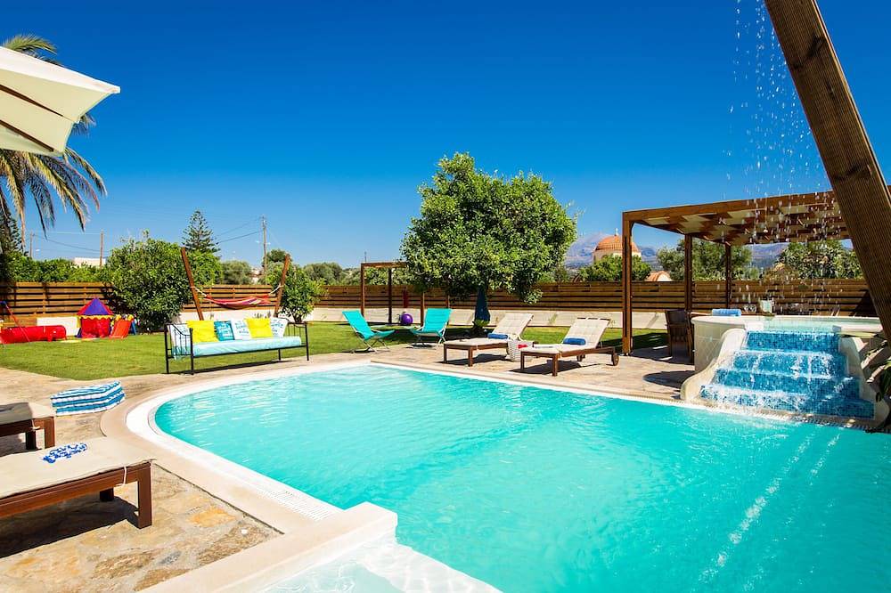 Aestas Residence! Piscina privada, jacuzzi al aire libre, ping pong y vistas al mar! in Rethymno und Umgebung