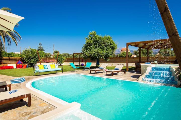 Chalet para 11 personas, con jardín y jacuzzi - 1