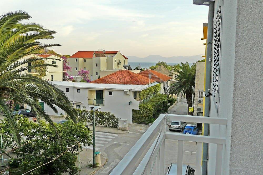 Ganze Wohnung, 1-Zimmer-Ferienwohnung mit Balkon und Meerblick Drvenik Donja vala, Makarska (A-6756-a) in Drvenik, Makarska Riviera