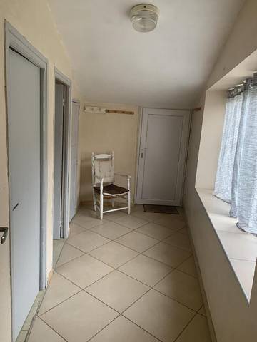Gîte pour 5 personnes, avec terrasse et jardin à Vebron