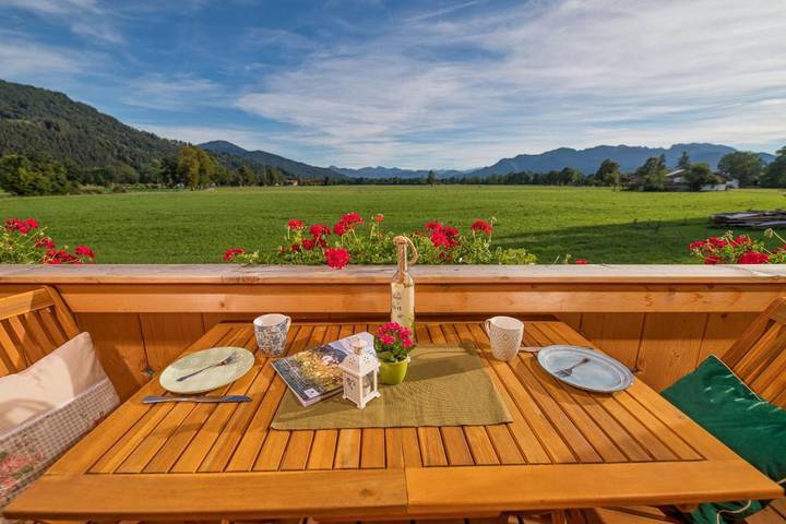 Ferienwohnung für 4 Personen, mit Ausblick und Balkon in Gaißach - 3