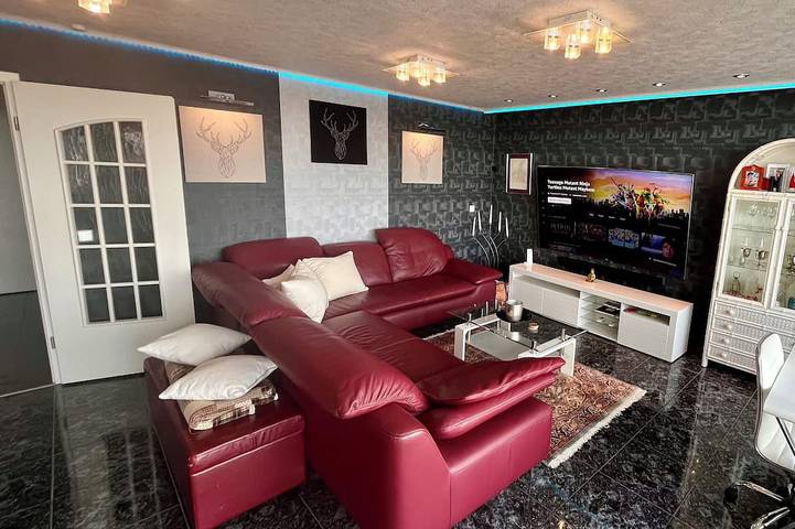 Appartement entier, Fully furnished apartment with panoramic views of Cologne in Bergisch Gladbach, Arrondissement de Rhin-Berg
