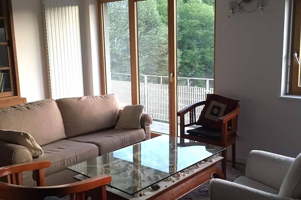 Ganze Wohnung, Geräumiges modernes Apartment in Fontainebleau in der Nähe von Insead (5 Fußminuten), in der Innenstadt (10 Fußminuten) in Fontainebleau, Seine-et-Marne