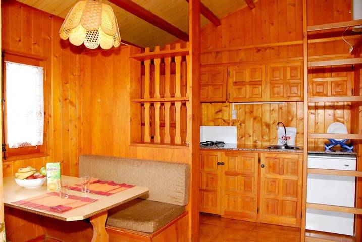 Parc de vacances pour 5 personnes, avec piscine et terrasse à Puigcerdà - 4