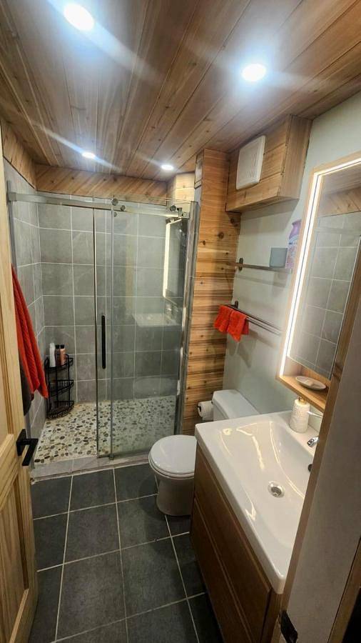 Location de vacances pour 2 personnes, avec terrasse et jardin, animaux acceptés à Winston Churchill - 4