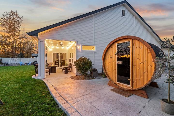 Vacation rental for 10 people, with balcony and yard in Idaho