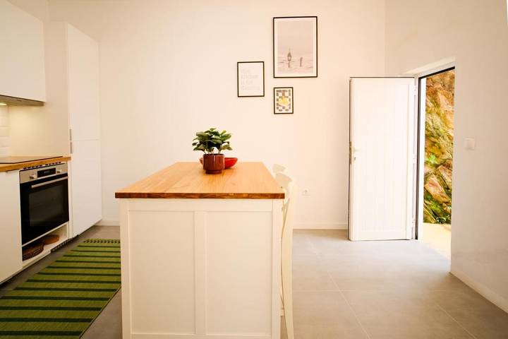 Location de vacances pour 6 personnes, avec terrasse ainsi que piscine et vue, animaux acceptés dans Marmelete - 3