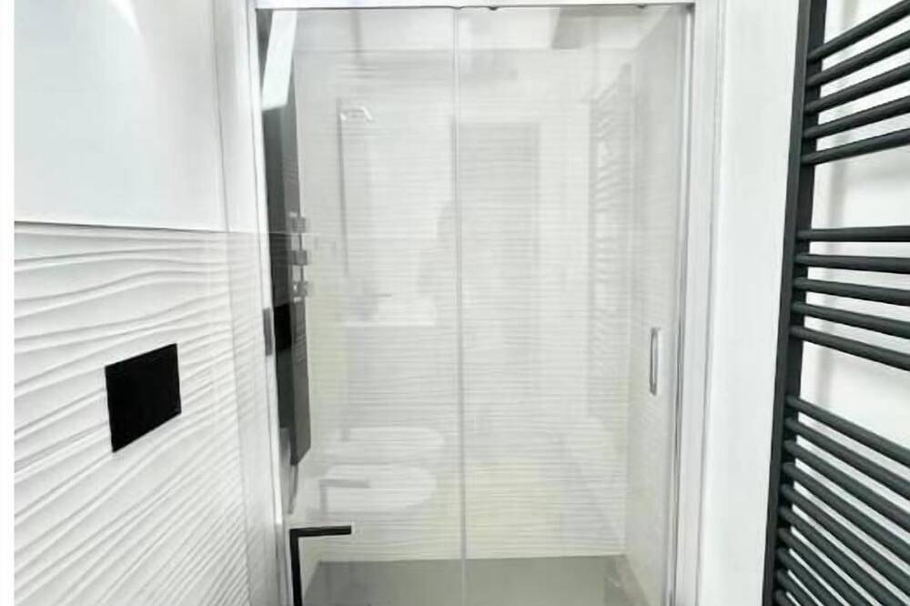 Apartamento entero, Hostdomus - A stone's throw from the sea in Pietra Ligure, Pietra Ligure Municipio