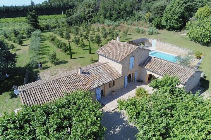 Villa pour 6 personnes, avec terrasse ainsi que piscine et jardin, animaux acceptés - 1