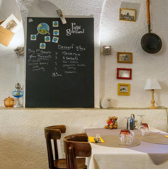 Hôtel pour 2 personnes, avec Terrasse et Vue à Colmars - 4