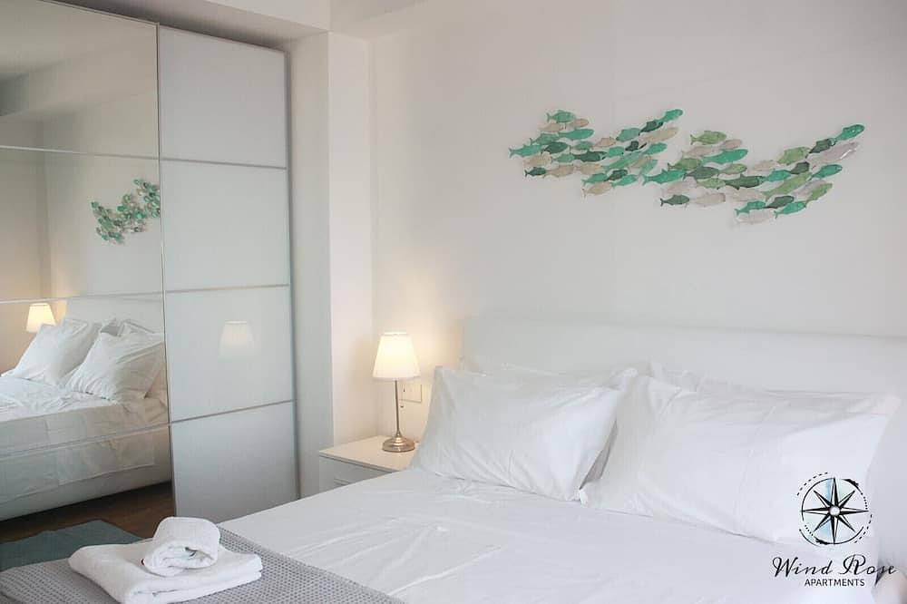 Entire apartment, The house of the Winds in the center of Torbole in Torbole, Nago-Torbole