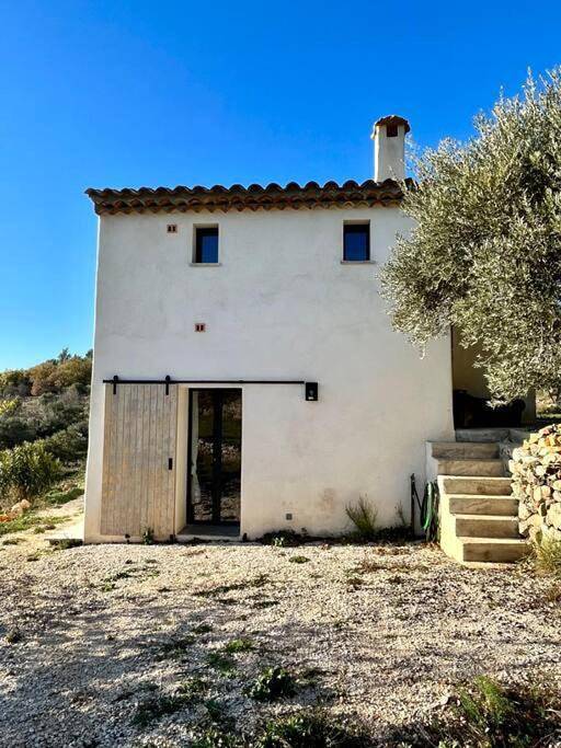 Appartement entier, Cabanon Provençal in Cuers, Côte méditerranéenne (France)