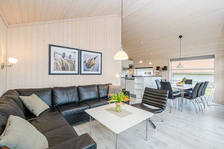 Ferienhaus für 8 Personen, mit Sauna und Whirlpool sowie Terrasse in Großenbrode - 3