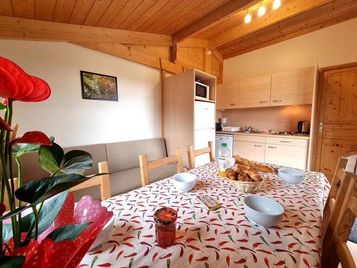 Gîte pour 6 personnes, avec jardin à Usson-en-Forez - 3