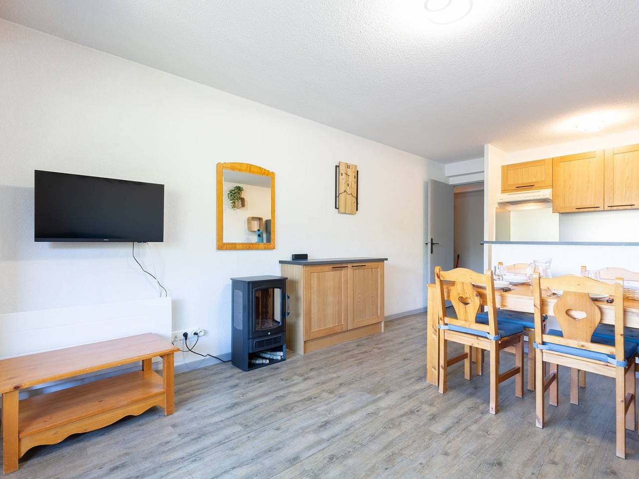 Appartement entier, Appartement Rénové Peyragudes - 8 Pers, Balcon, 2 Chambres + Cabine, Parking Gratuit, Proche Pistes in Peyragudes, Pyrénées