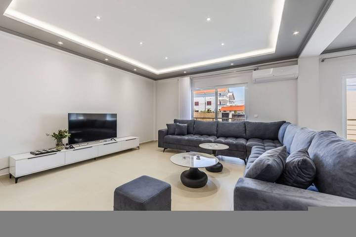 Ferienhaus für 8 Personen, mit Balkon und Garten in Albanien