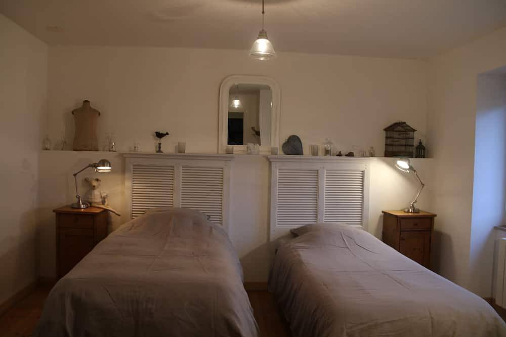 Lovely vacation home in the heart of Le Conquet in Le Conquet, Brest region
