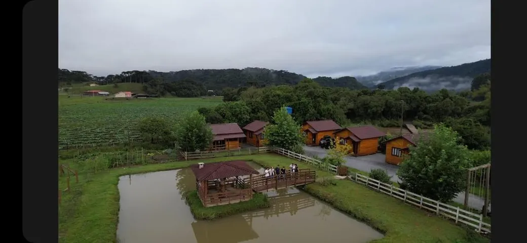 Albergue para 4 personas, con vistas además de jardín y balcón - 1