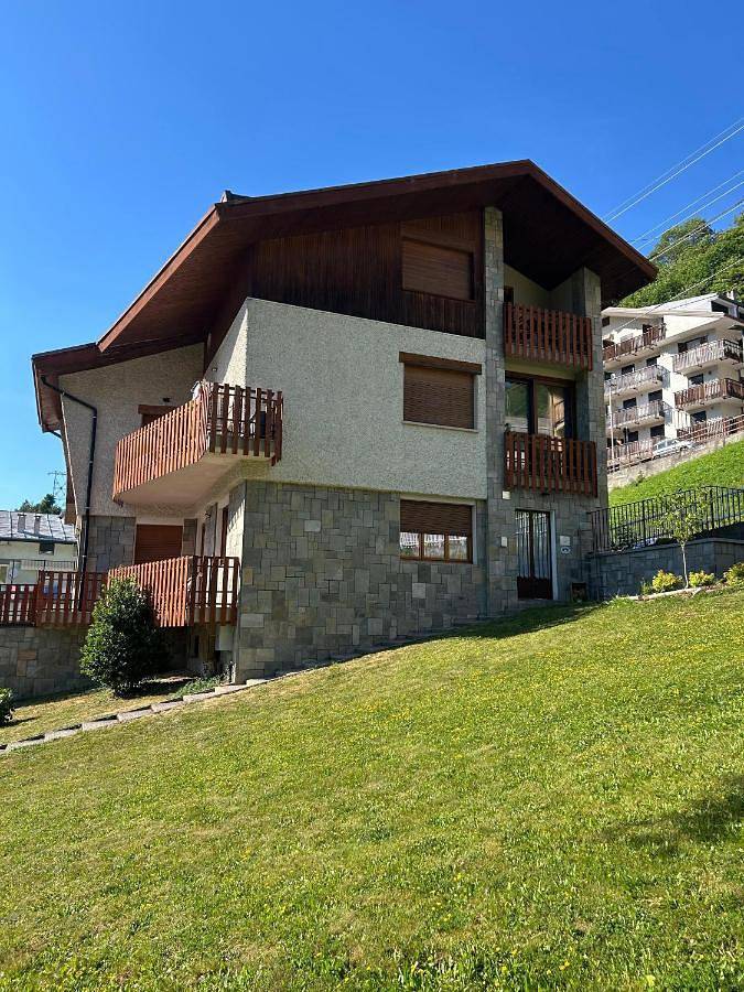 Location de vacances pour 2 personnes, avec Balcon et Terrasse ainsi que Jardin et Vue à Vernante - 2