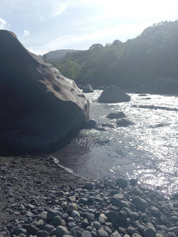 Location de vacances pour 6 personnes, avec jardin et terrasse, animaux acceptés à Bras-Panon - 2