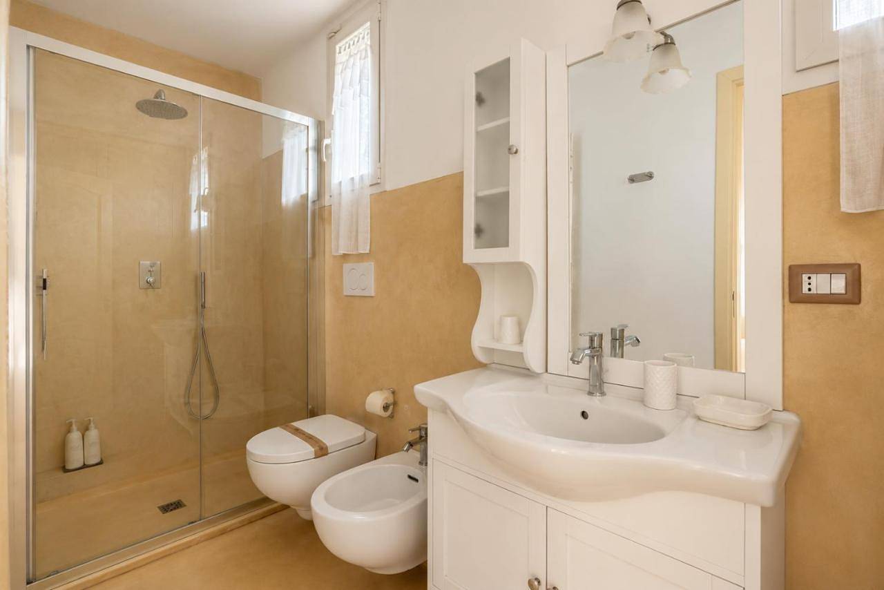 Villa Carla - Apulian Villa w Pool, Jacuzzi, Ac in Alezio, Golfo di Taranto