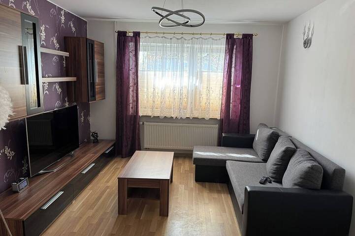 Ferienhaus für 6 Personen, mit Whirlpool und Terrasse sowie Garten