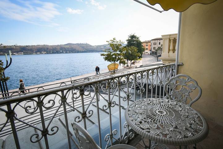 Ferienwohnung für 5 Personen, mit Seeblick und Balkon in Salò - 2