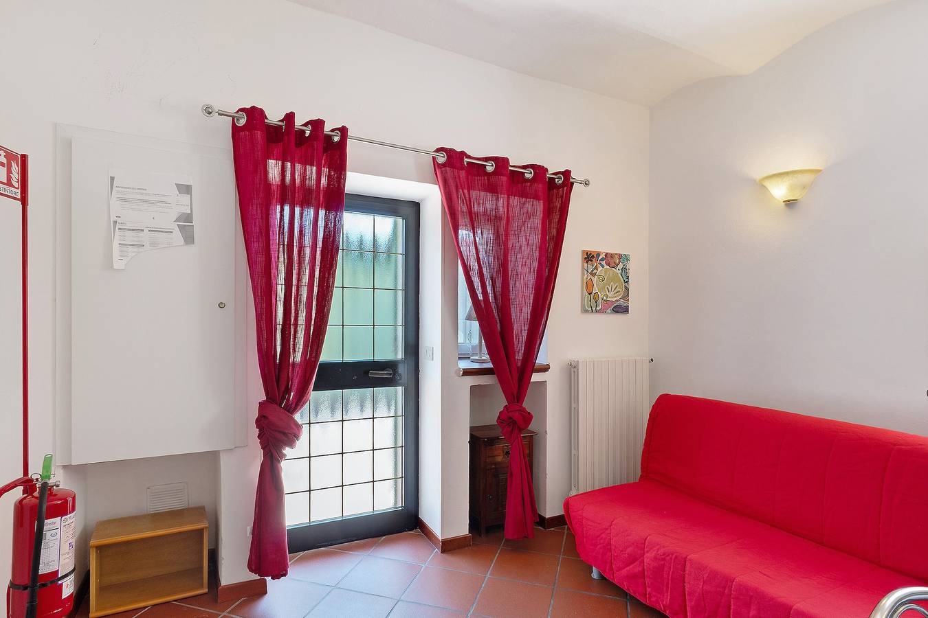 Appartamento intero,  'Casa Lena' bilocale con parte di Giardino a disposizione e Wi-Fi in Taggia  (Città), Taggia