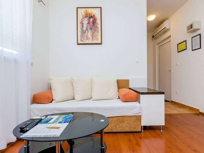 Ferienwohnung für 2 Personen, mit Whirlpool und Garten sowie Pool und Terrasse in Dubrovnik