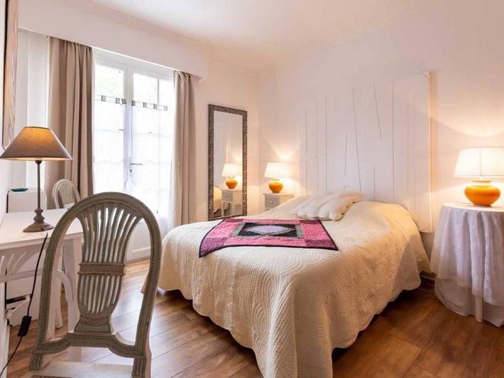 Location de vacances pour 4 personnes, avec piscine et terrasse à Dureil - 3