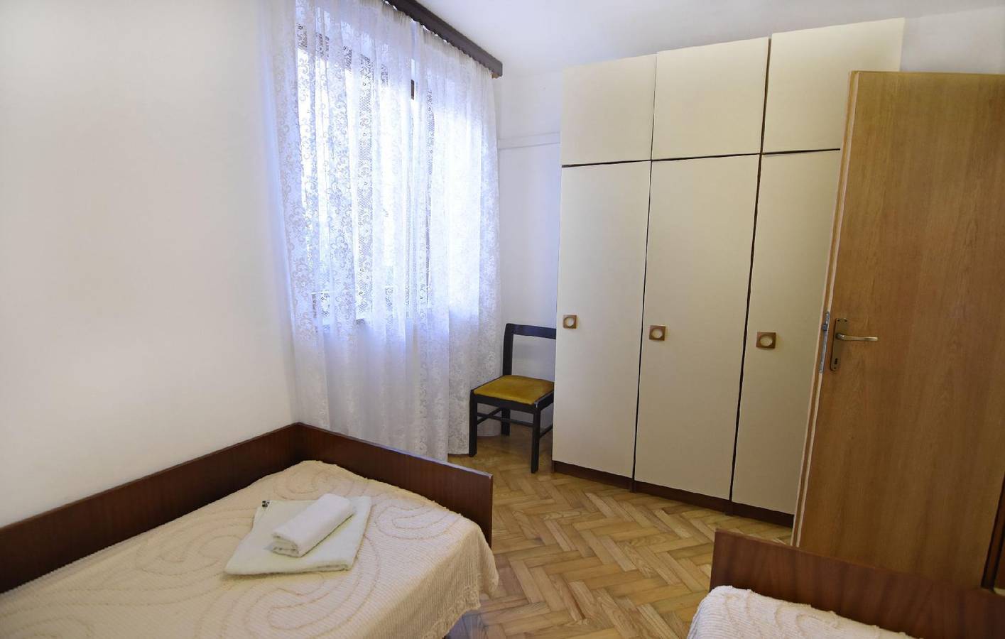 Entire holiday apartment, Two bedroom apartment near the beach in Umag, Umag Region