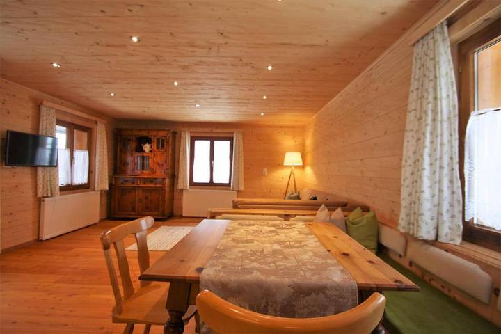 Gîte pour 5 personnes, avec jardin et balcon dans Partenen - 4