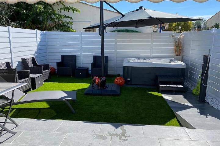 Villa pour 6 personnes, avec jacuzzi et jardin au Cap d'Agde
