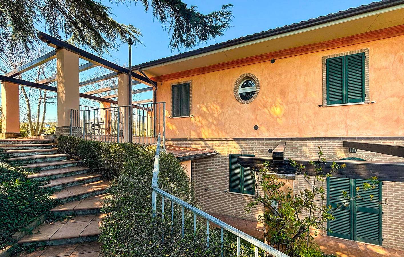 Acogedor apartamento de 46 m² con piscina, cocina, wifi y aparcamiento in Gualdo Cattaneo, Provincia de Perugia