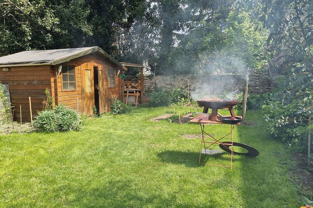 Jolie Maison et Jardin en Bord de Loire in Rezé, Nantes region