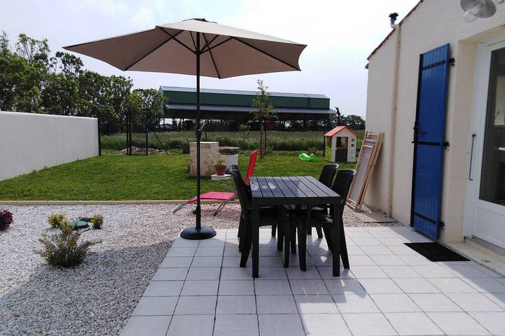 Gîte pour 2 personnes, avec terrasse et jardin à Villedoux