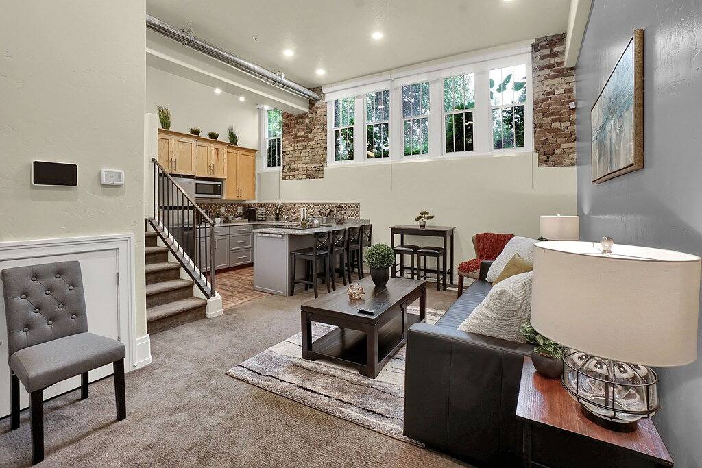 Ganze Wohnung, Innenstadt von Provo | Kingsize-Bett | 300 Mbit / s Wifi | 50 \"4Ktv | Walk Score 90 in Provo, Utah Lake