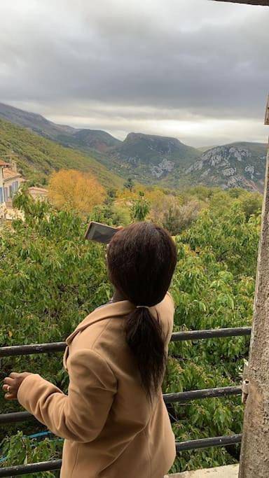 Gîte pour 2 personnes, avec balcon et vue à Gréolières - 2