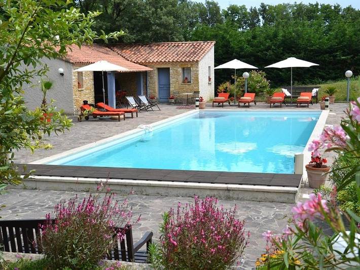 Maison d’hôte pour 2 personnes, avec Terrasse ainsi que Jardin et Piscine à Donzère