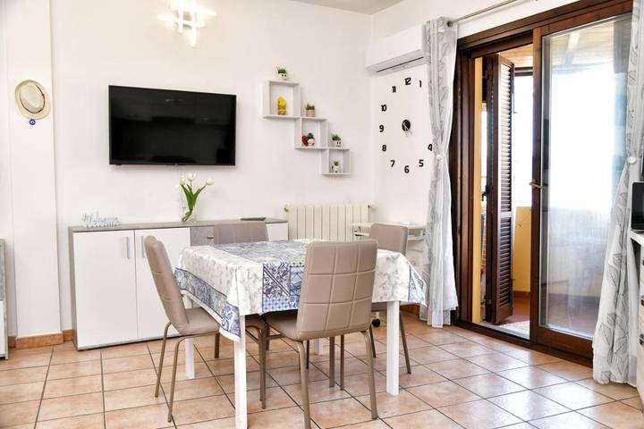 Apartamento de vacaciones para 4 personas, con balcón además de vistas y piscina - 1