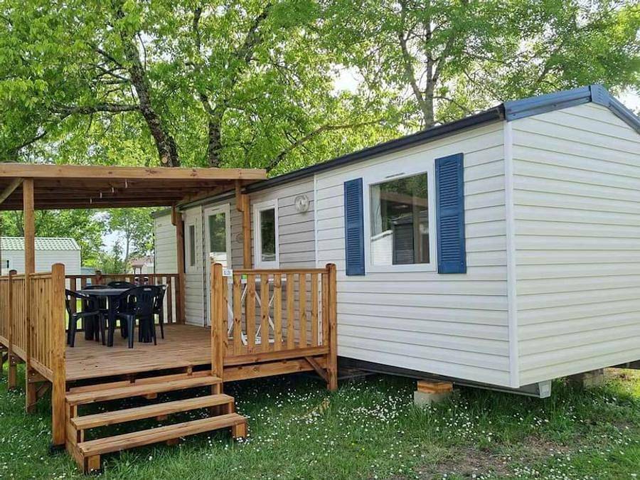 Camping Vieux Moulin - Mobilhome 4 personnes - Mobil Home Confort 2 chambres in Vensac, Région de Lesparre-Médoc