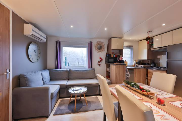 Mobilheim 'Luxe Climatisé 6 P 2 Bäder' mit Bergblick, Wlan und Klimaanlage in Münster im Elsass, Regionaler Naturpark Belchen der Vogesen