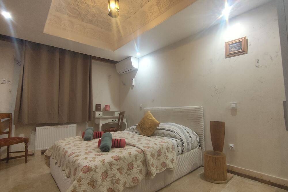 Villa Tamaris ★ Villa 4 étoiles avec piscine, clim  près de Sarlat & Rocamadour. in Souillac, Lot