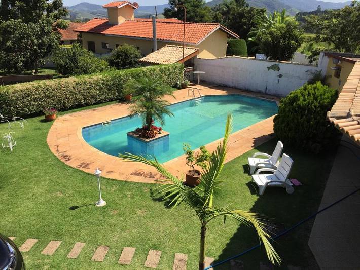Casas e apartamentos de temporada para 10 pessoas, com piscina e jacuzzi e ainda terraço, com animais de estimação em Vargem