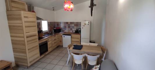 Gîte pour 6 Personnes dans Entrechaux, Parc naturel régional du Mont-Ventoux, Photo 1