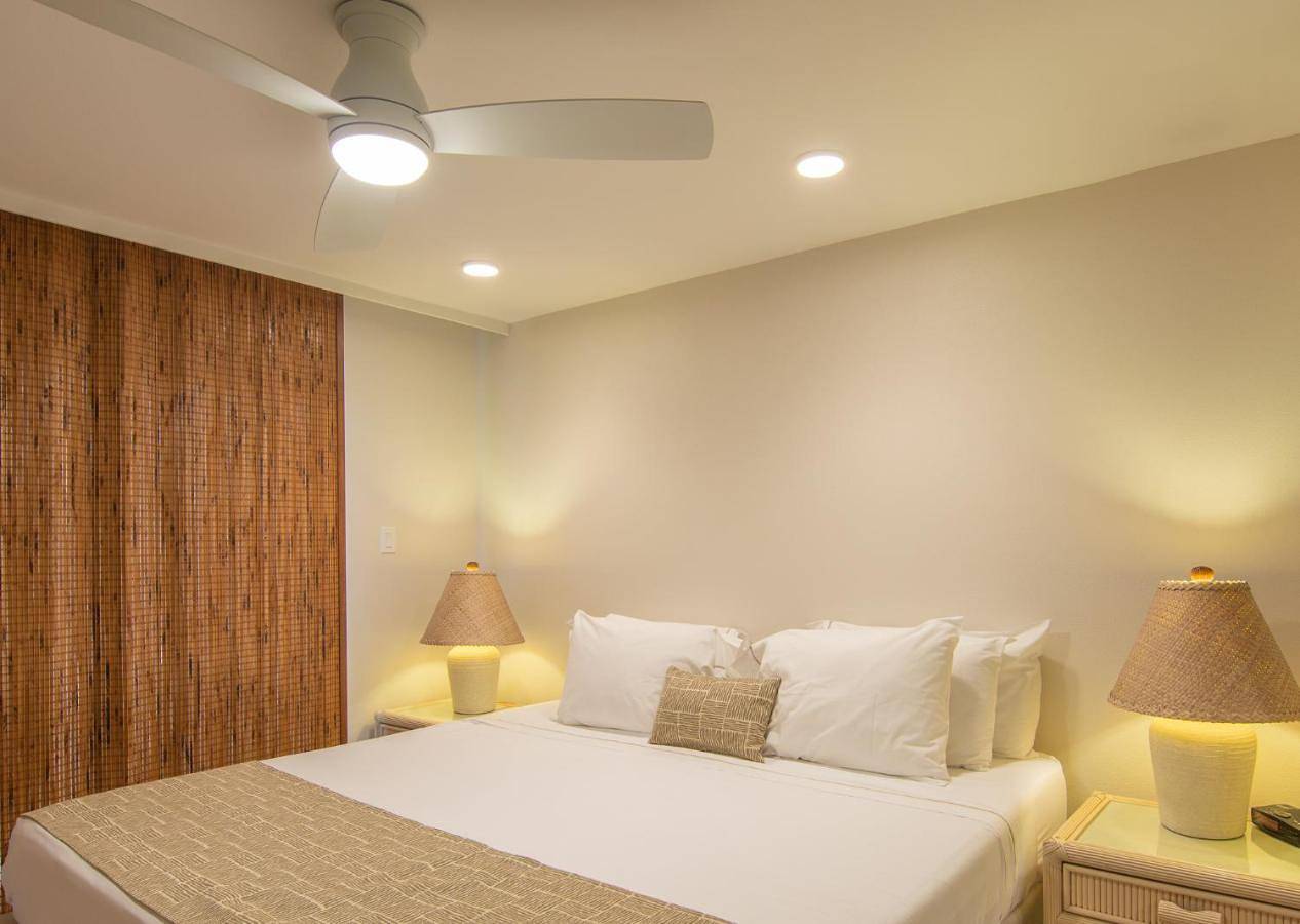 Nāpili Surf Beach Resort by Castle in Napili Beach, Napili-Honokowai