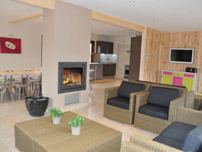 Location de vacances pour 18 personnes, avec terrasse ainsi que sauna et jardin, animaux acceptés à Houyet - 3