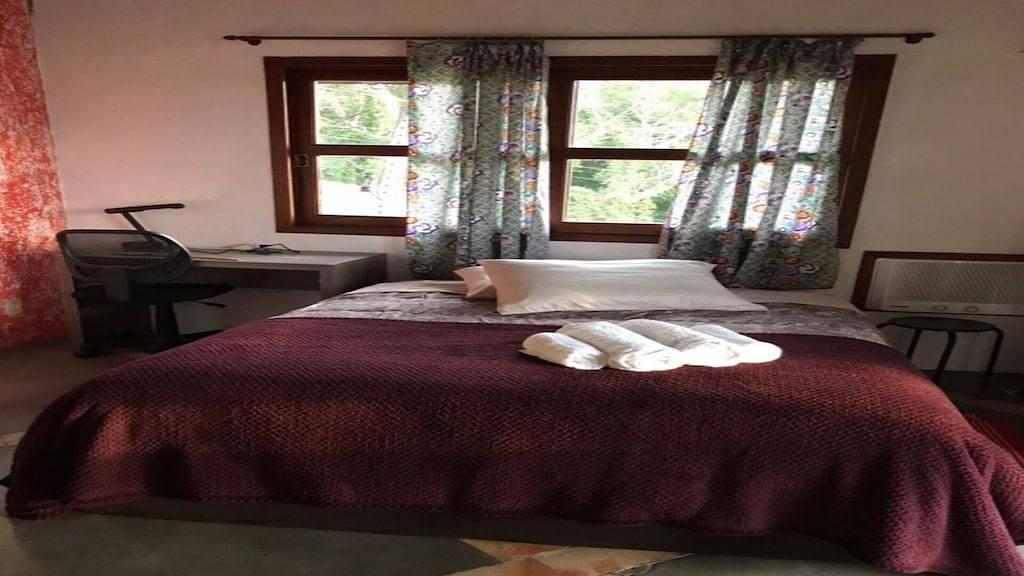 Ganze Wohnung, Splendid View. Here peace and beautiful sunsets are guaranteed. in Barra da Lagoa, Florianópolis