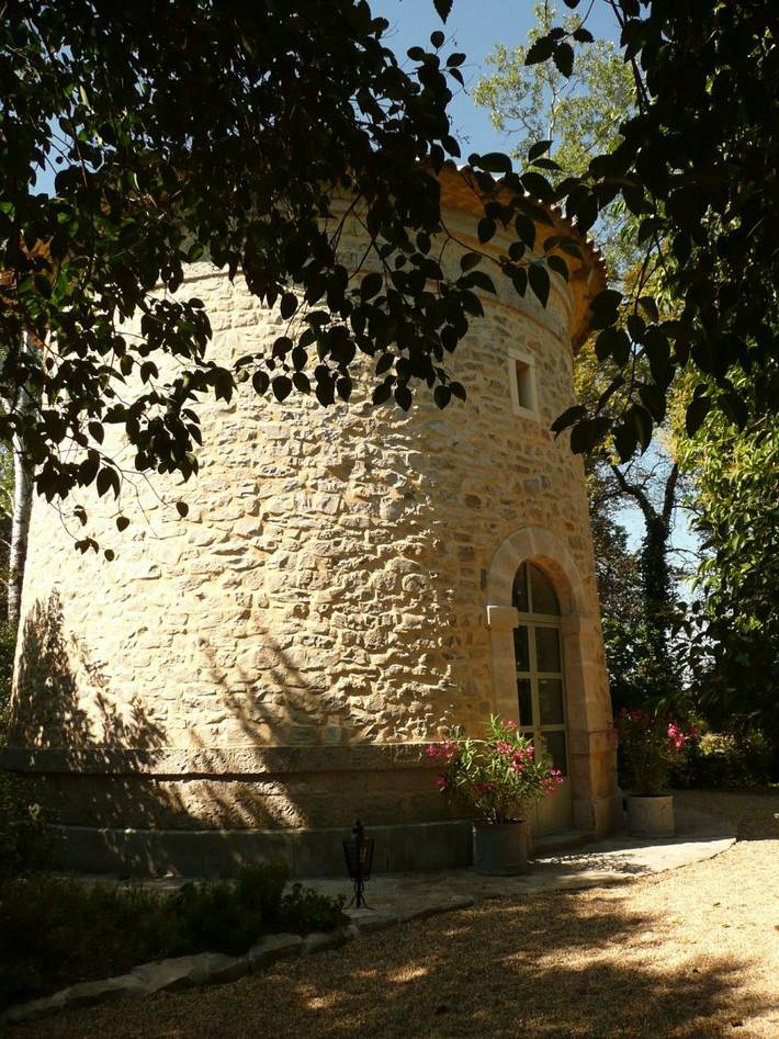 Gîte pour 10 personnes, avec jardin ainsi que piscine et terrasse dans le Gard - 2
